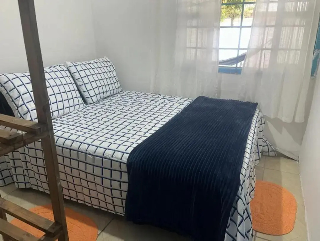 casa de praia em Itapoá SC a uma quadra da praia