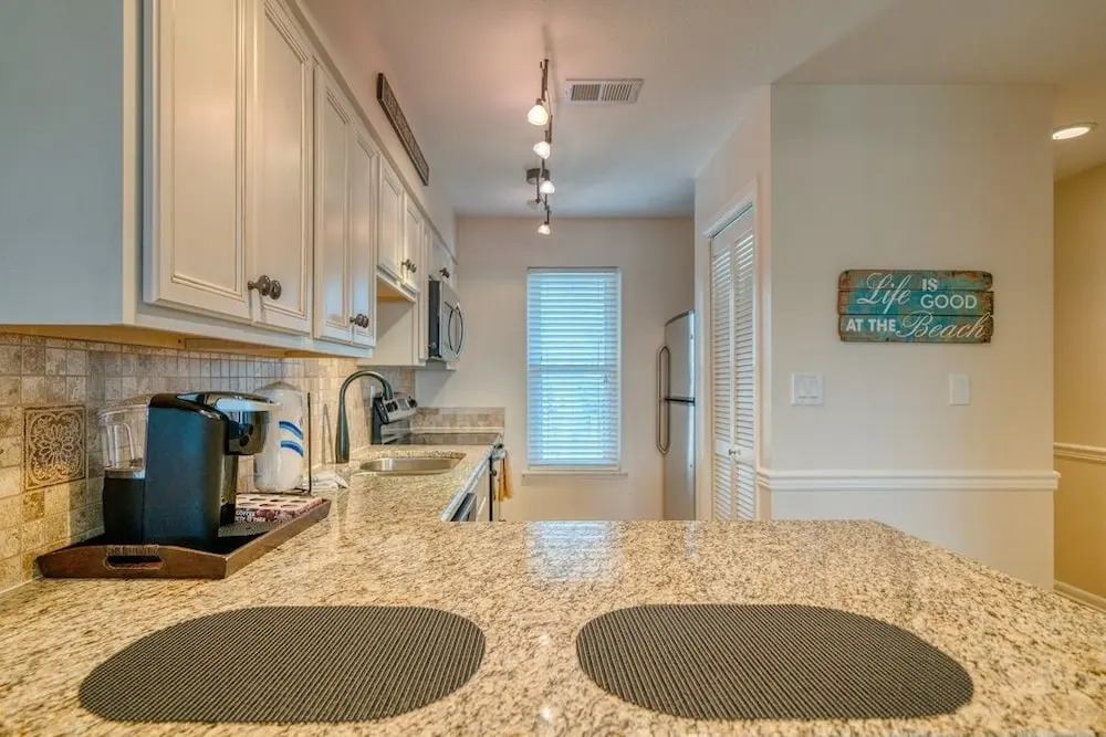 Harry's Beach House - 2 Br Condo