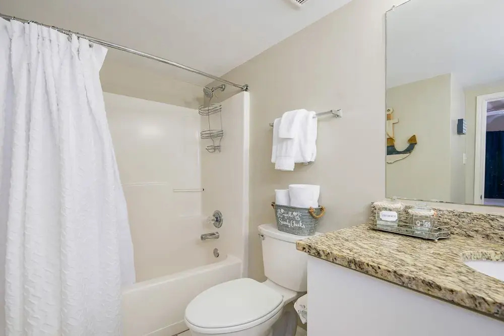 Tradewinds 706 2 Bedroom Condo