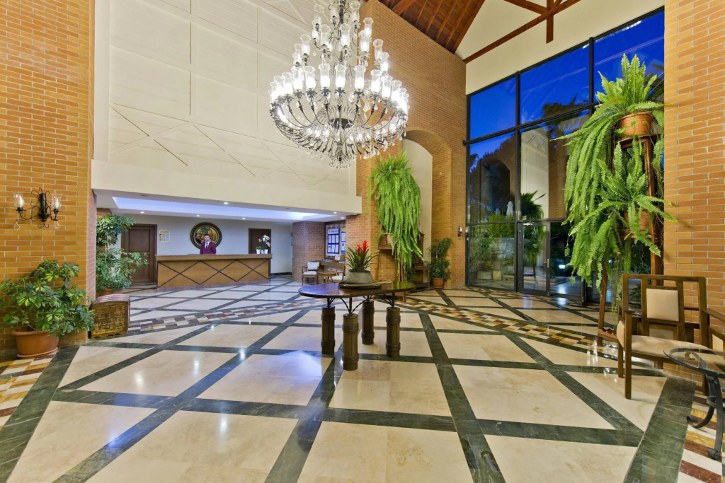 Kentia Apartments