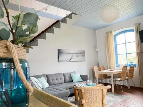 Ferienwohnungen Ostseestern - 7 Apartments, Obstgarten, Lagerfeuer, Spielplatz, Fußbodenheizung, Parken