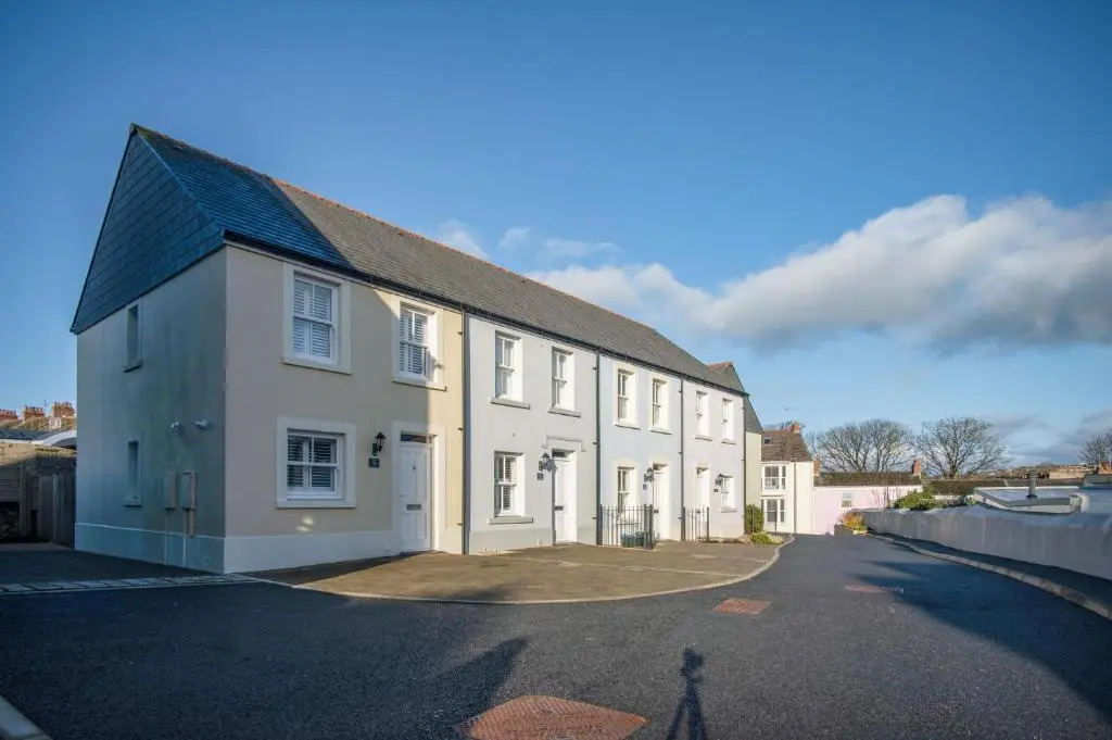 Ty Melyn - 2 Bedroom Cottage - Tenby