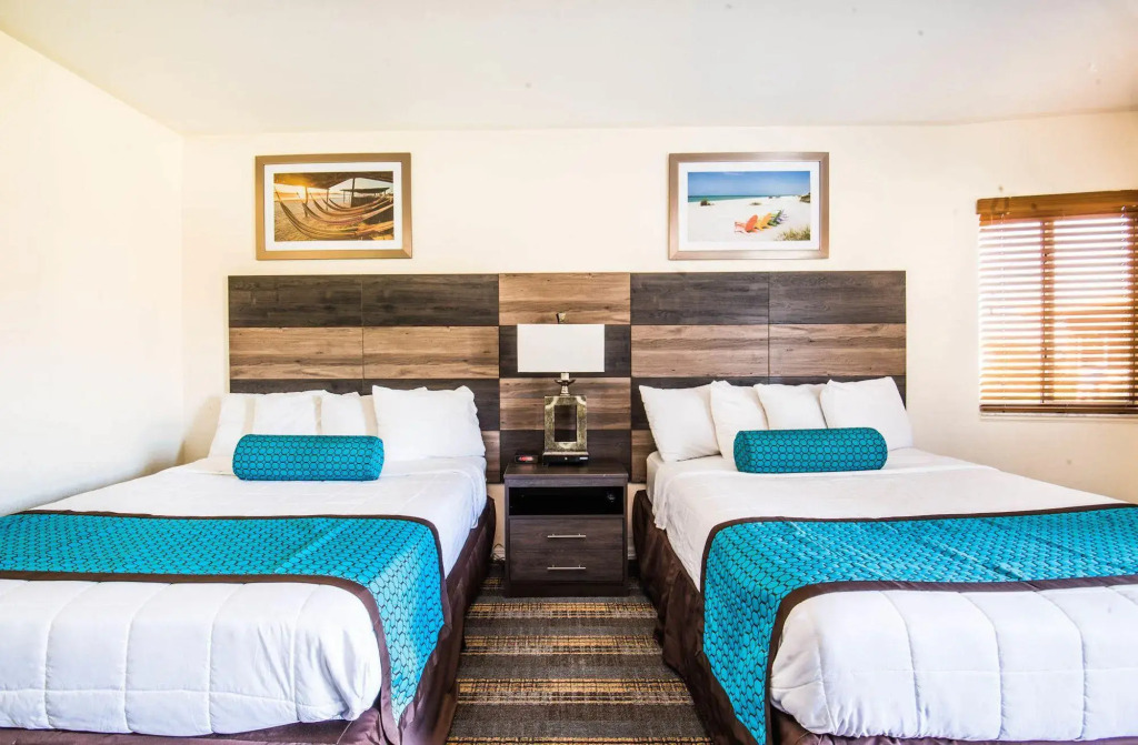 Ocean Club Treasure Island Hotel