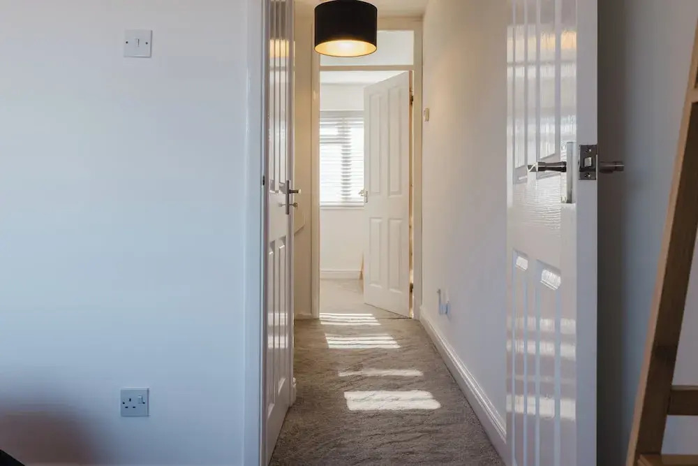 Corner House - Bright 2BD in Cheltenham