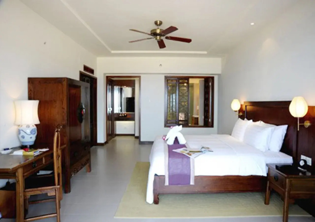West Coast Resort