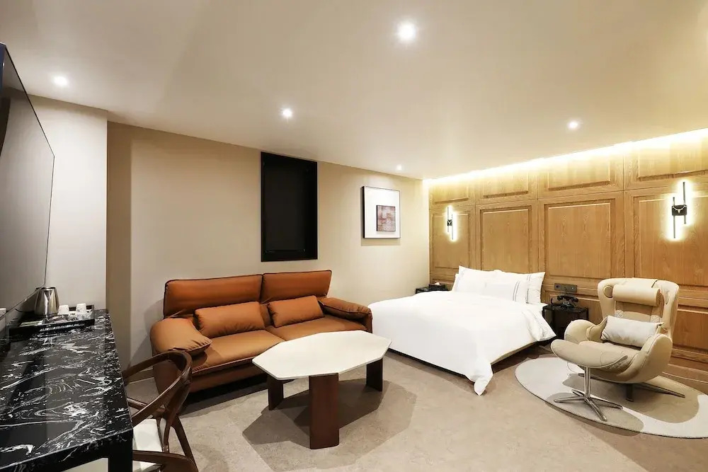 Mari Hotel