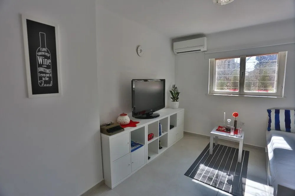 Studio Apartment Laganini