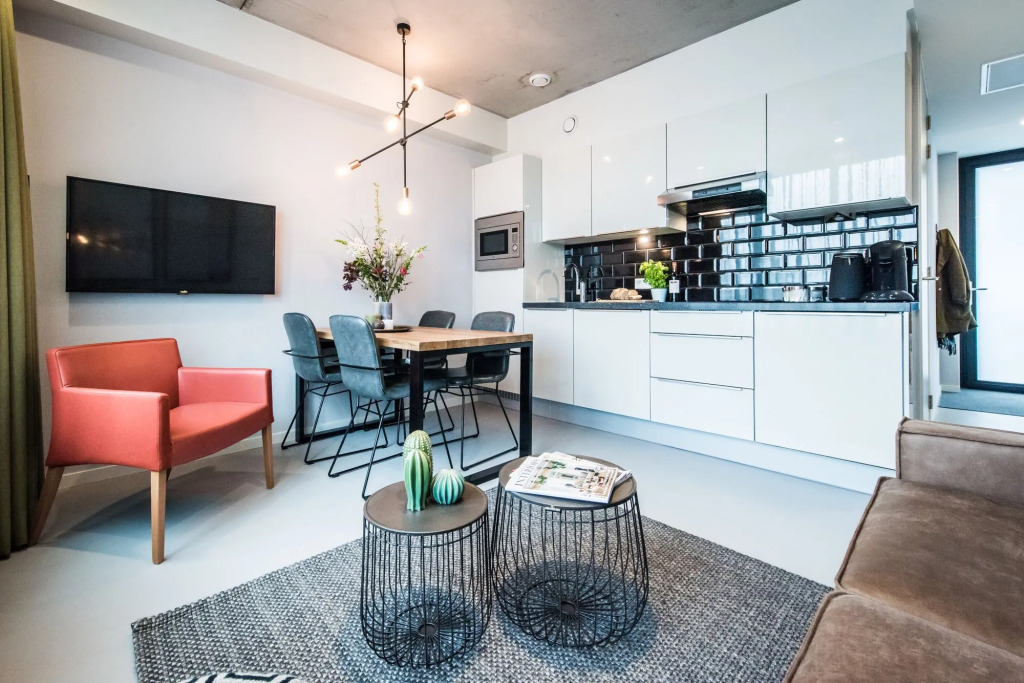 YAYS Amsterdam East by Numa