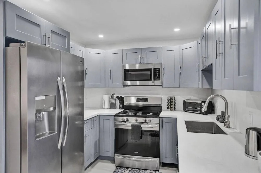 Newly Renovated 3BR Home with Hot tub