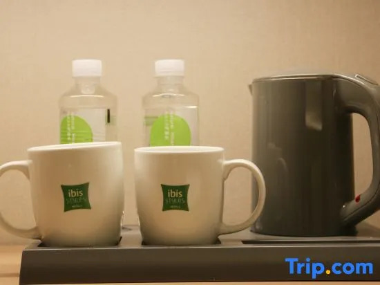 Ibis Styles Hangzhou Binjiang Baolong City