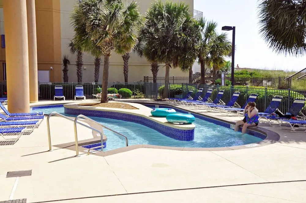 Verandas 305 3 Br condo by RedAwning
