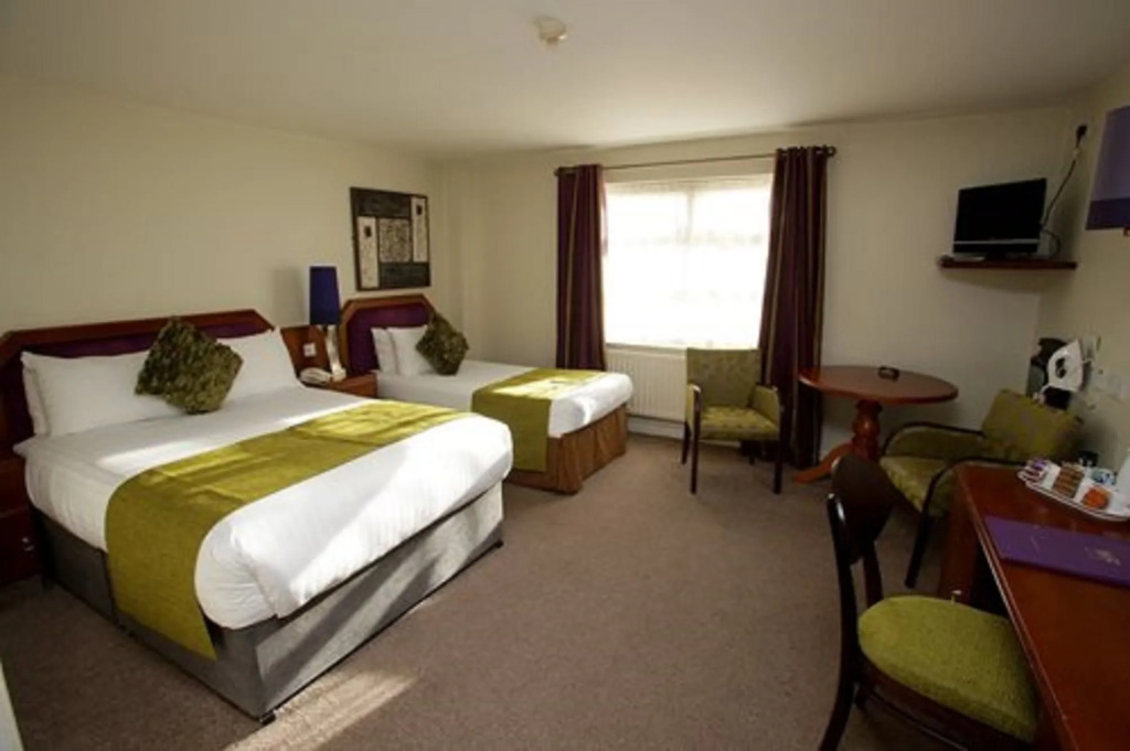 Waterfoot Hotel