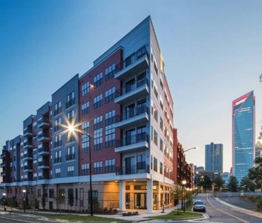 Deluxe 1BR Apt Near South End & Uptown