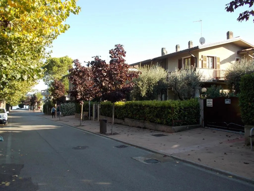 Casa Mary Tre - attico con terrazza a 2 passi dal lago