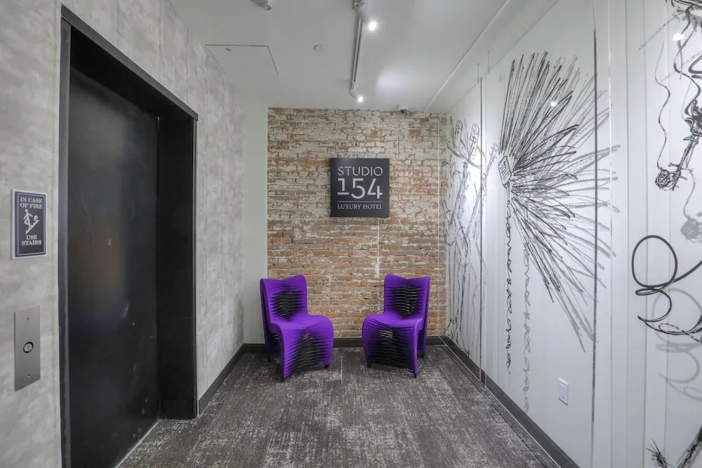 Studio 154 Hotel