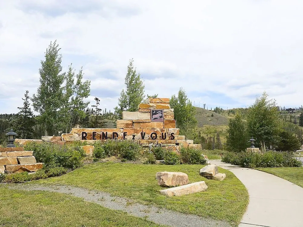 Rendezvous Luxury Cabin #130 by Winter Park Escapes