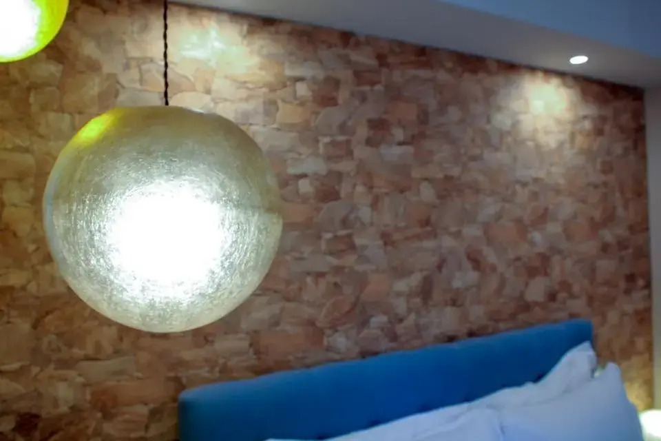 Ermou Fashion Suites #312 @ Plaka - King Size Bed