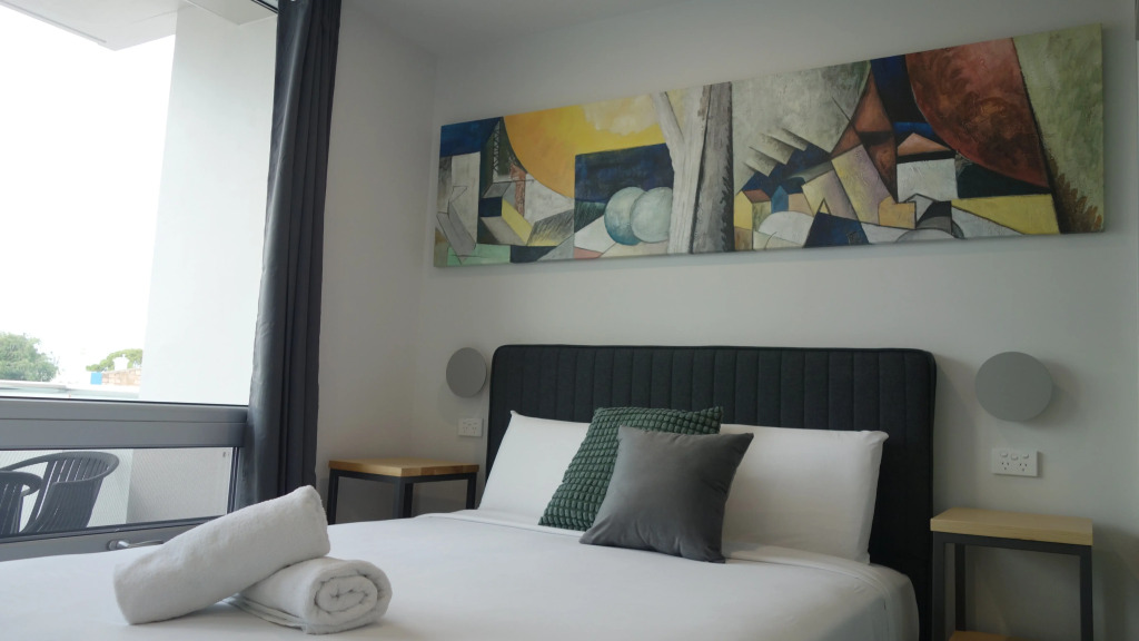 Semaphore Splash Apartments