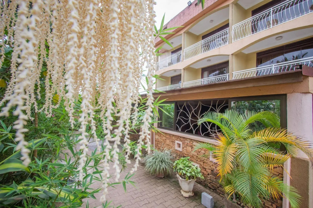 Crystal Suites & Apartments