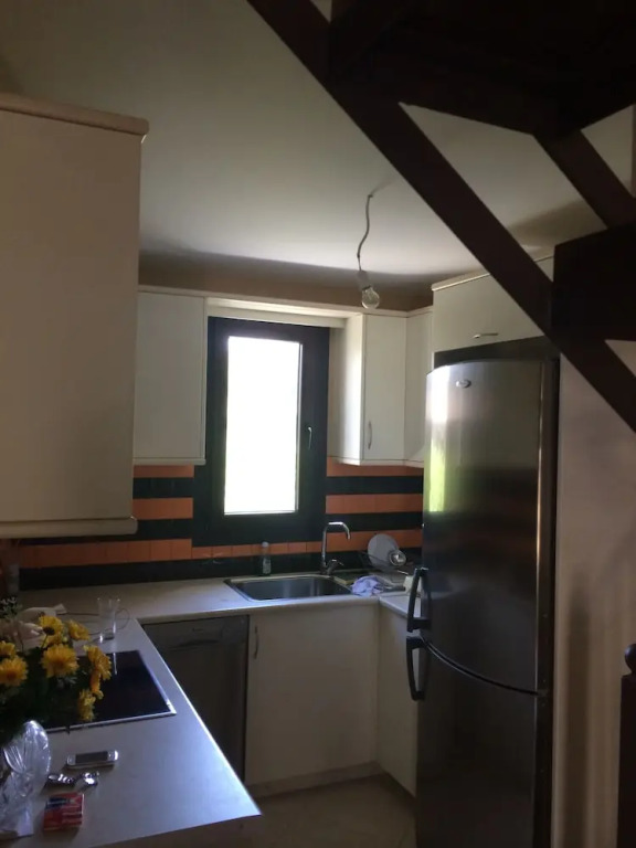 Charming 2-bed House in Kallithea