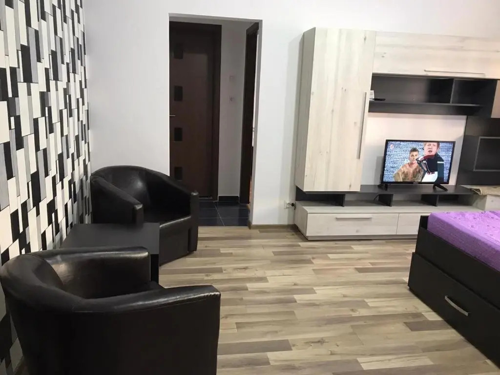 Apartament Untold