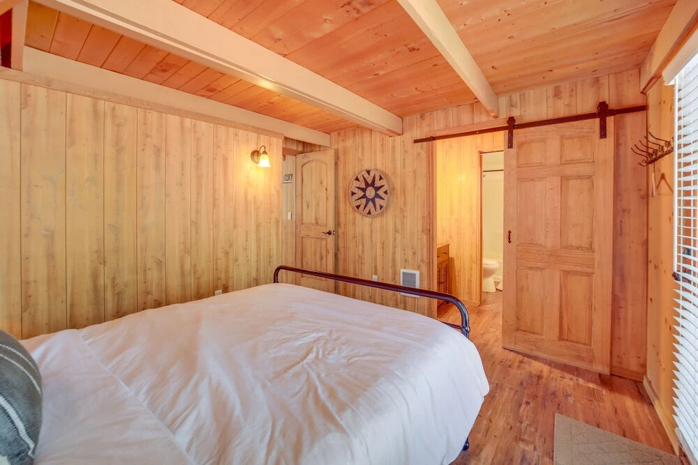 Pet-friendly Arizona Cabin - Fire Pit, Near Skiing