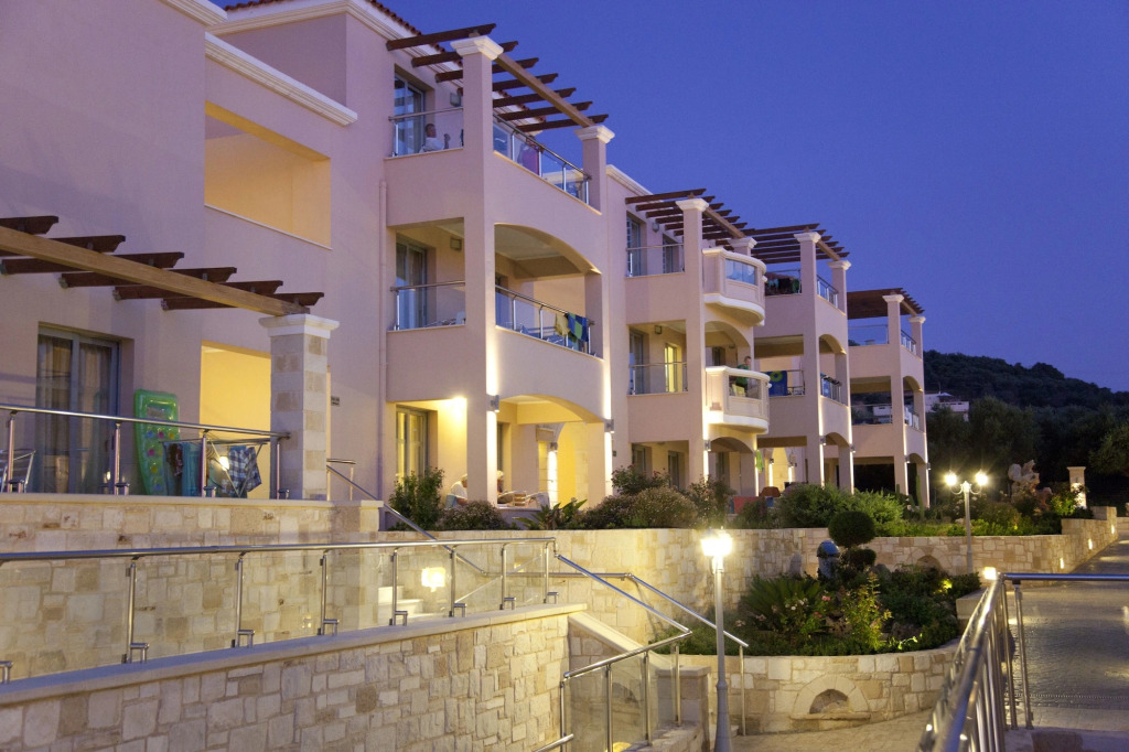 Isida Hotel Agia Marina