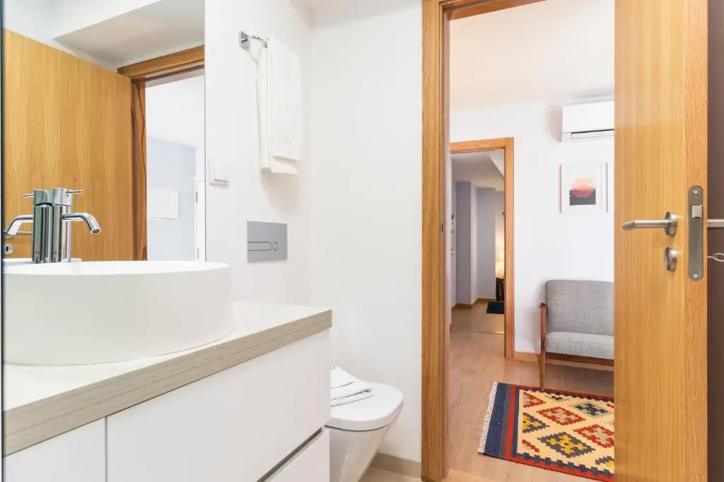 Perfect 1 bed in Chiado with AIRCON