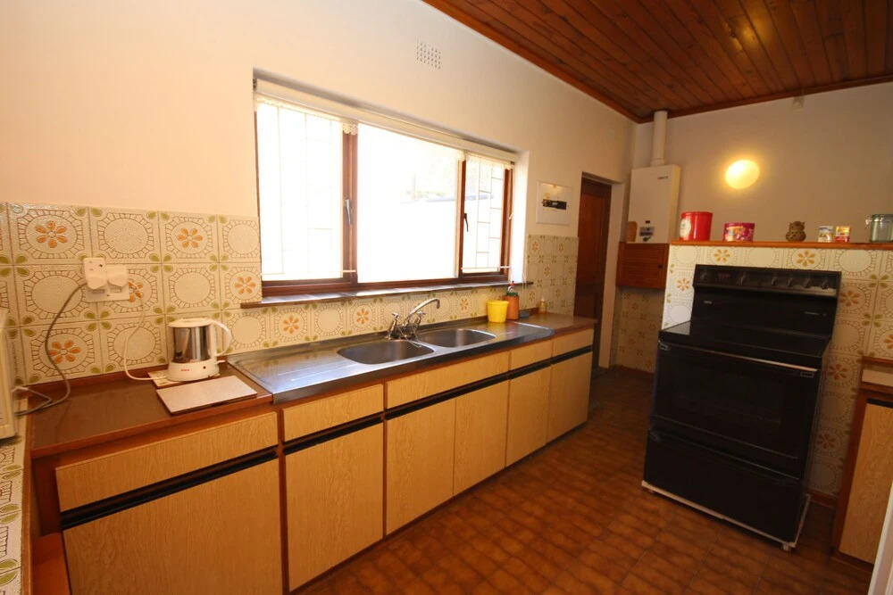 Bergroos is a Self-catering, Holiday Home Situated Close to the Botanical Garden