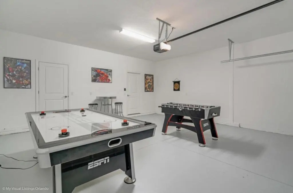 Brand NEW 9 Bed Home 20 People Kids Love Water Park Cinema at Champion Gates