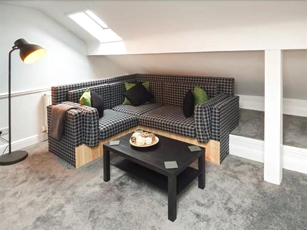 Pavilion Gardens Apartment