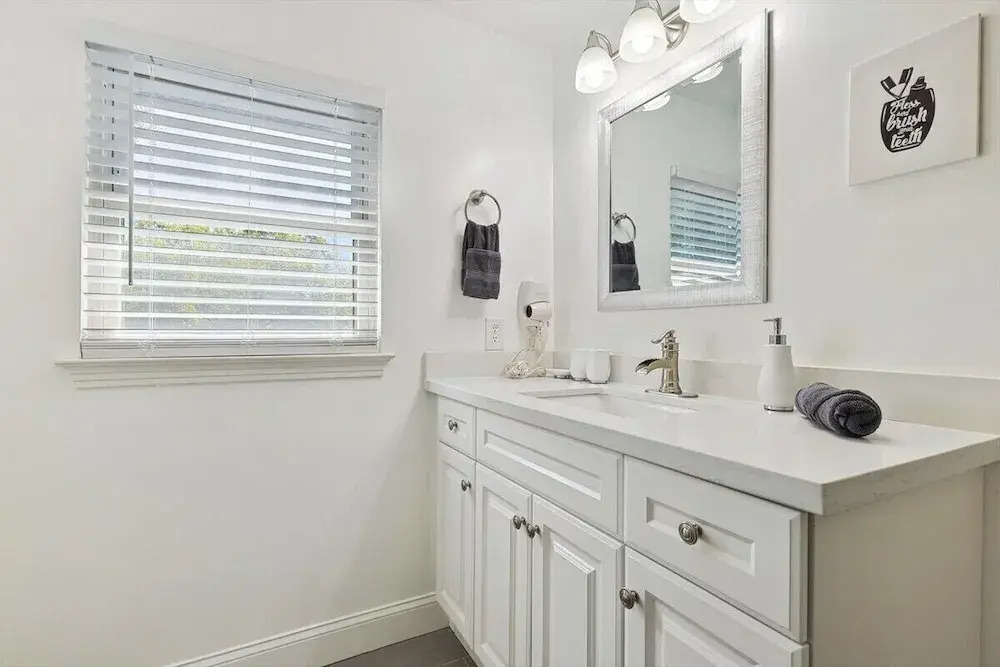 Upscale 6BR Home With Pool, Hot Tub & Game Room