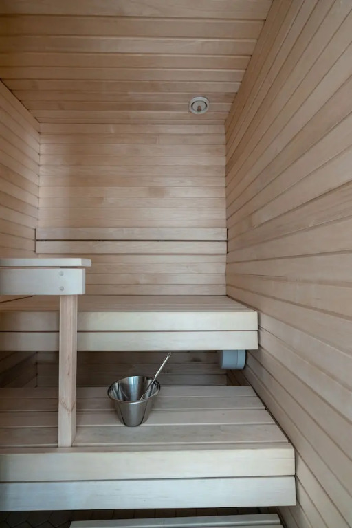 2ndhomes Luminous 2BR Loft House w Sauna