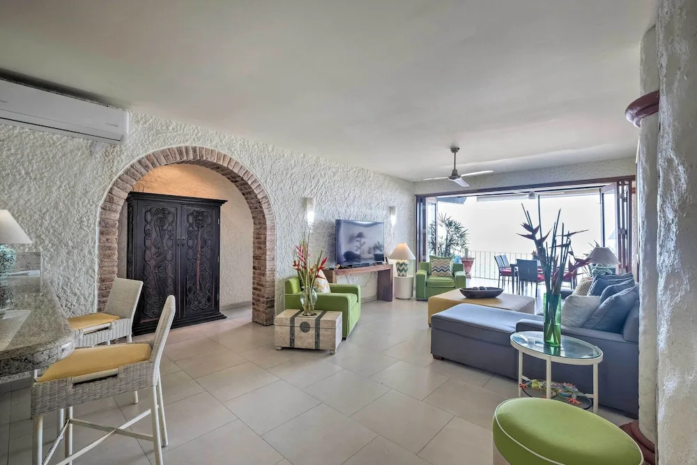 Puerto Vallarta Condo w/ Pool - Walk to La Playa!