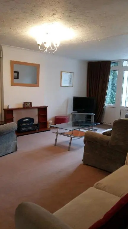 Clarence Road Apartment