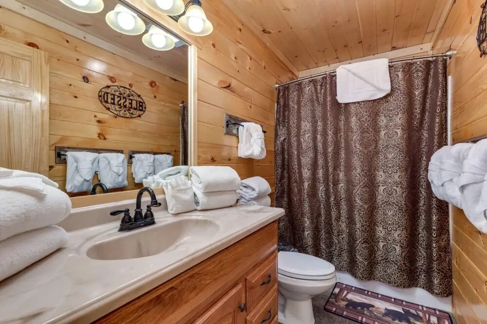 Luxury Mountain Lodge By Heritage Cabin Rentals