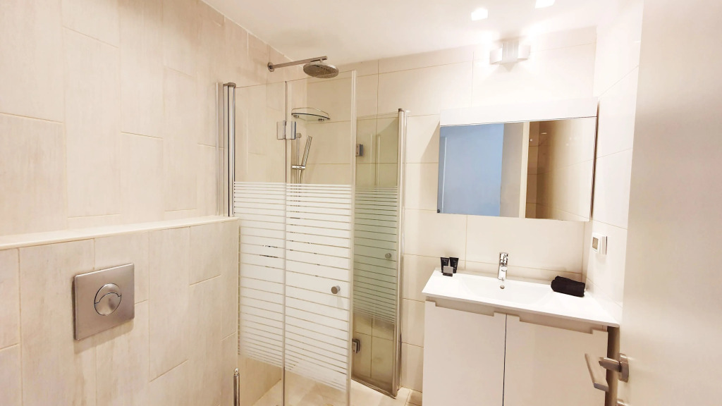 Apartment Emeraude | 2BR | Tel Aviv | Florentin | Ma'on St | #TL16