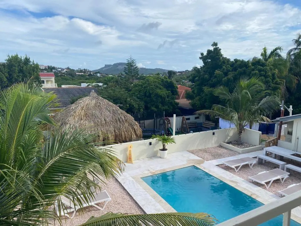 Top location swimming pool, playground & nearby beaches - 4Blessings Curacao