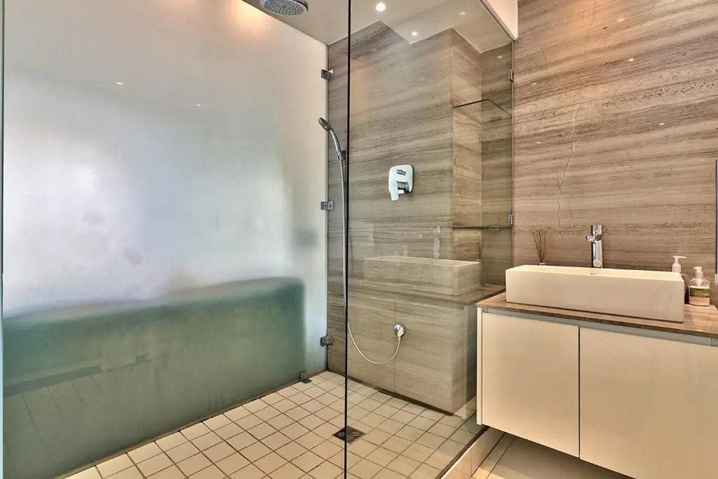 Clifton Suites