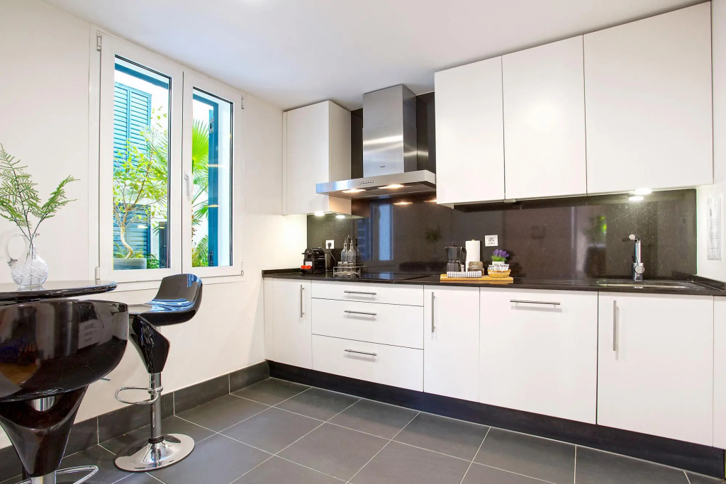 Exclusive 3BD apartment near  Cathedral. San Agustin VI