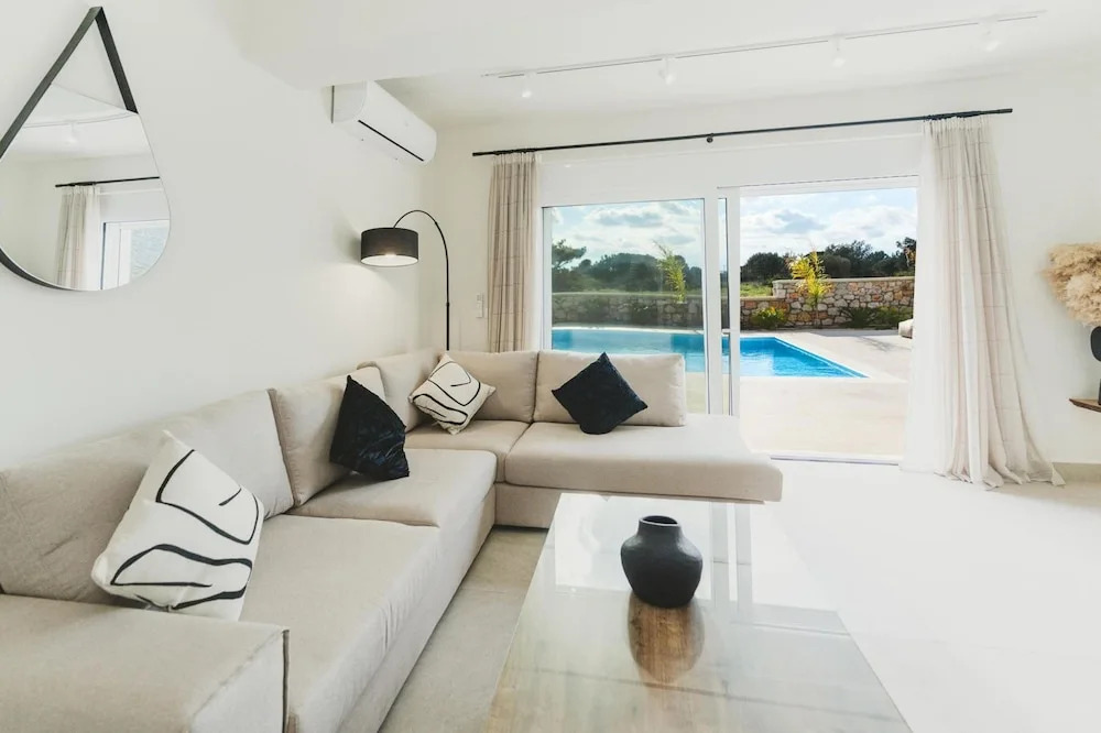 Aiolia Villa