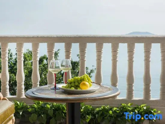 YASON TheNest  · Meet the East · Shanhai Holiday Homestay (Laoshan Scenic Area Store)