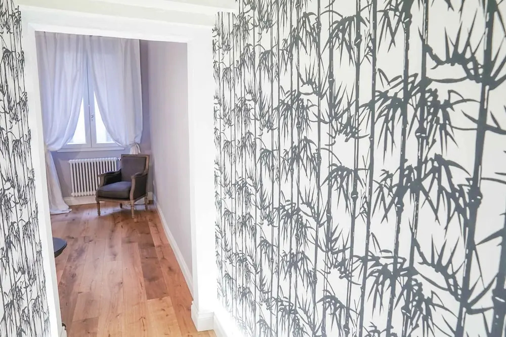 Art Apartment Black & White