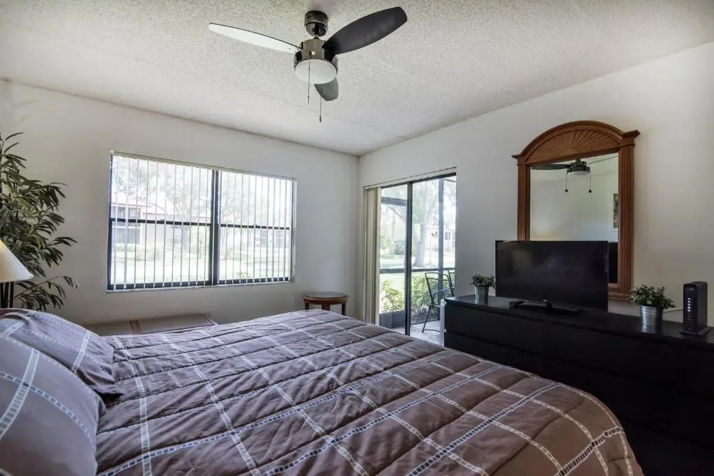 4601 W 46th Street court