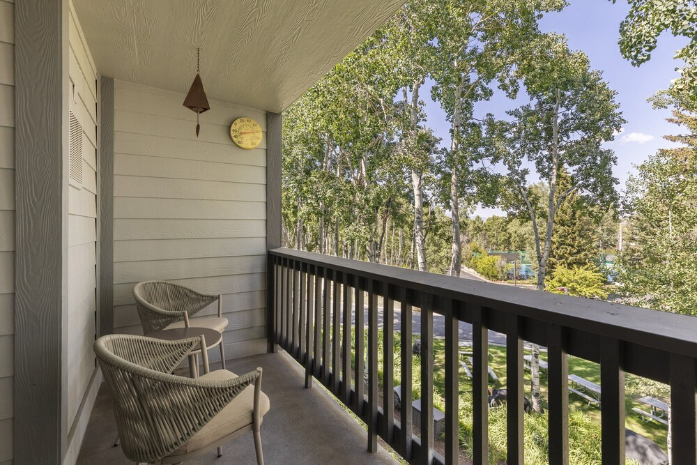 Snow Flower 116 2 Bedroom Condo by RedAwning