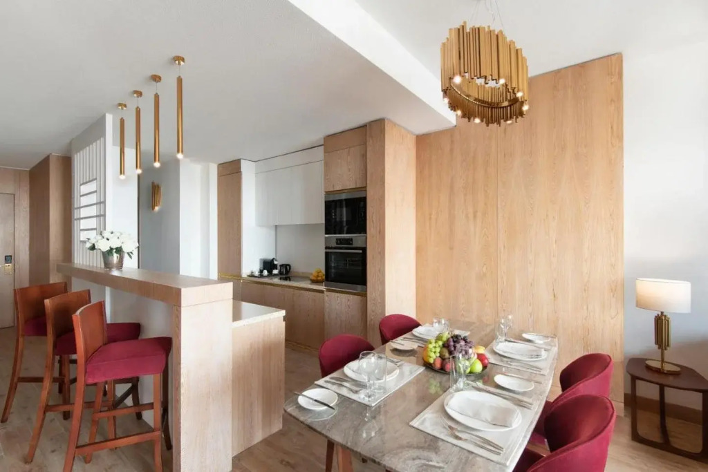 The Bentley Luxury Hotel & Suites