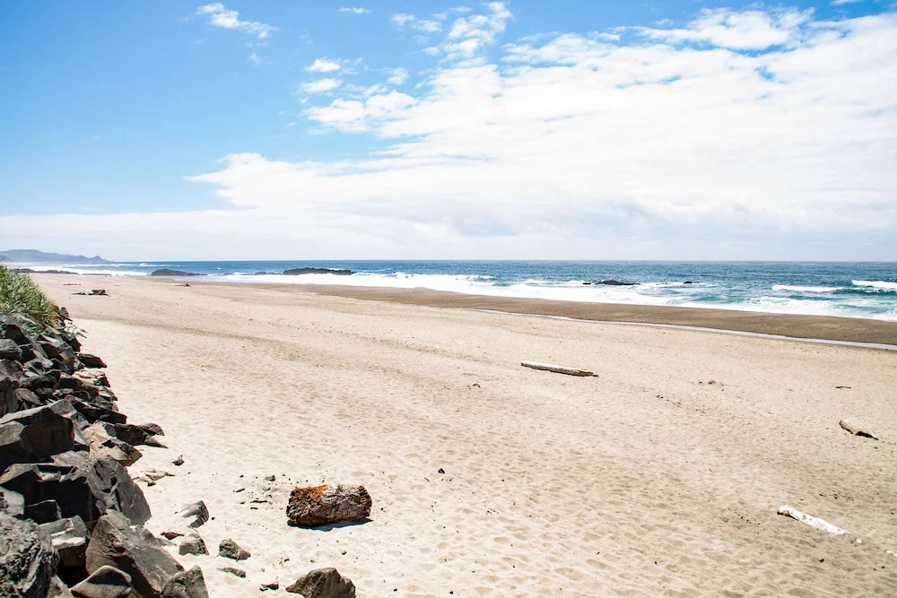 2539 Lincoln City - 3 Br Home