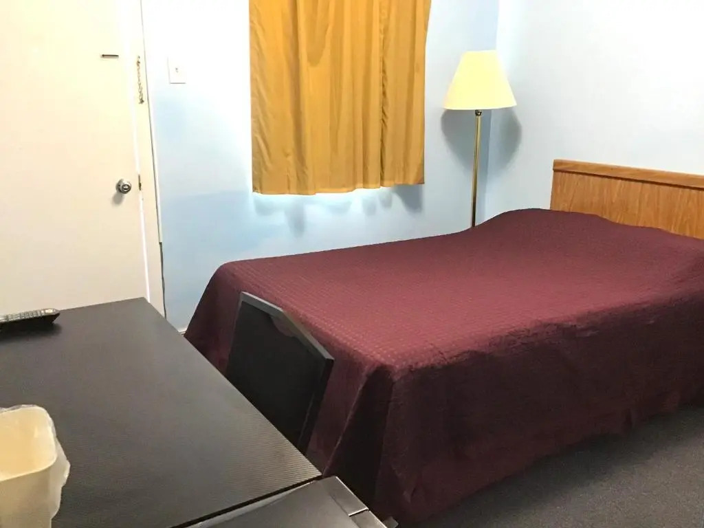 Economy Inn