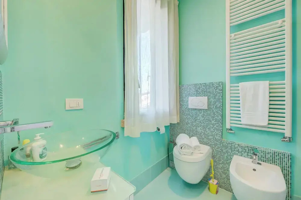 Green Tiffany Apartment