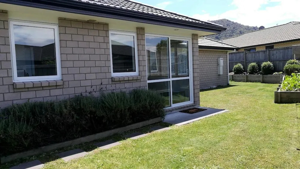 Comfy & Modern Guest House